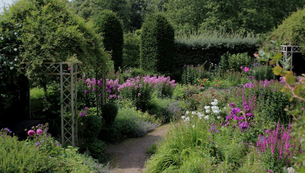 topsoil in salisbury - garden with flowers